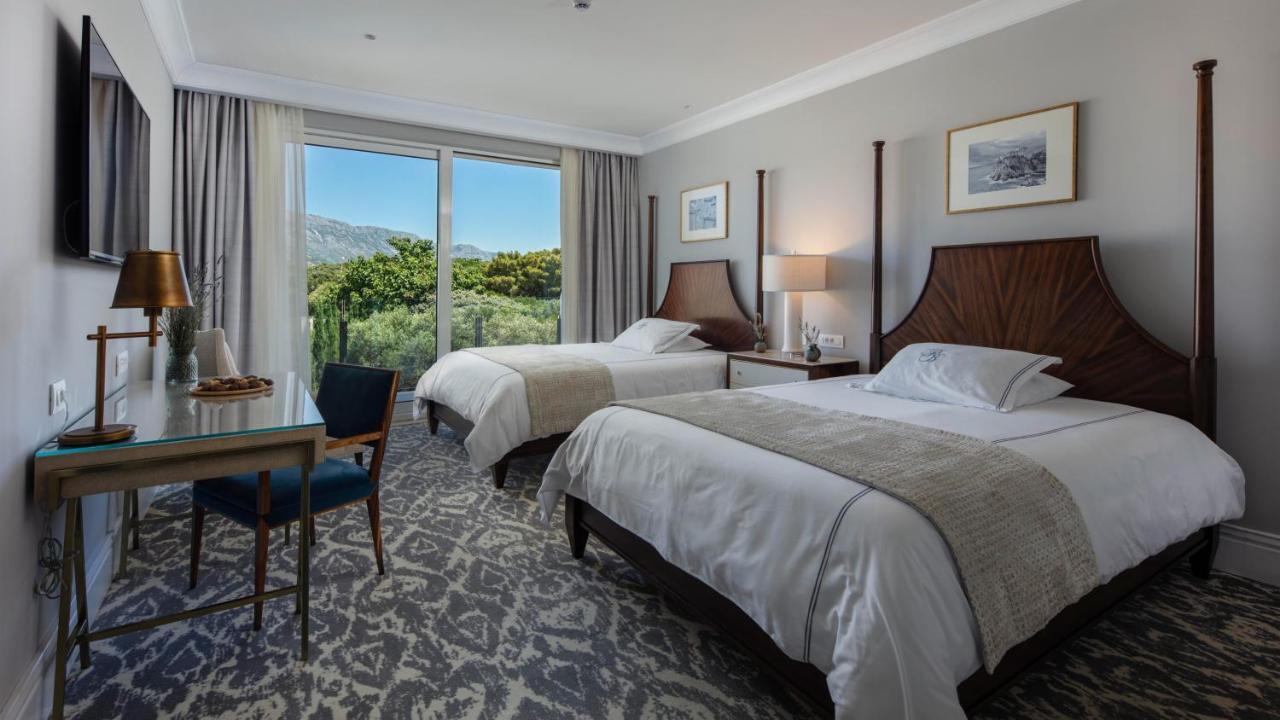 فندق رويال بلو دوبروفينك المظهر الخارجي الصورة A guest room at the Hotel del Coronado