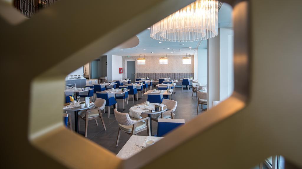 فندق رويال بلو دوبروفينك المظهر الخارجي الصورة The restaurant