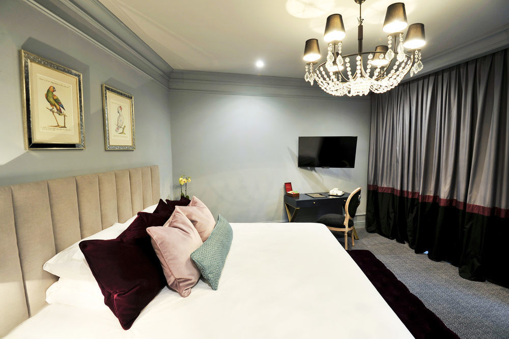 فندق رويال بلو دوبروفينك المظهر الخارجي الصورة A bedroom at the hotel