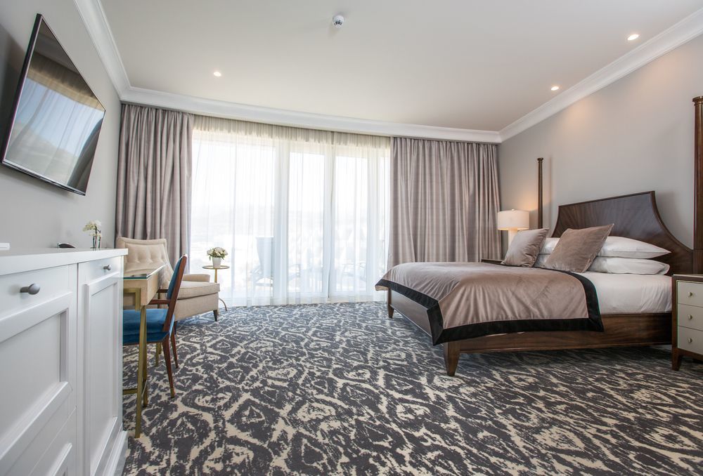 فندق رويال بلو دوبروفينك المظهر الخارجي الصورة A guest room at the hotel
