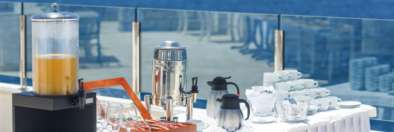 فندق رويال بلو دوبروفينك المظهر الخارجي الصورة A coffee machine