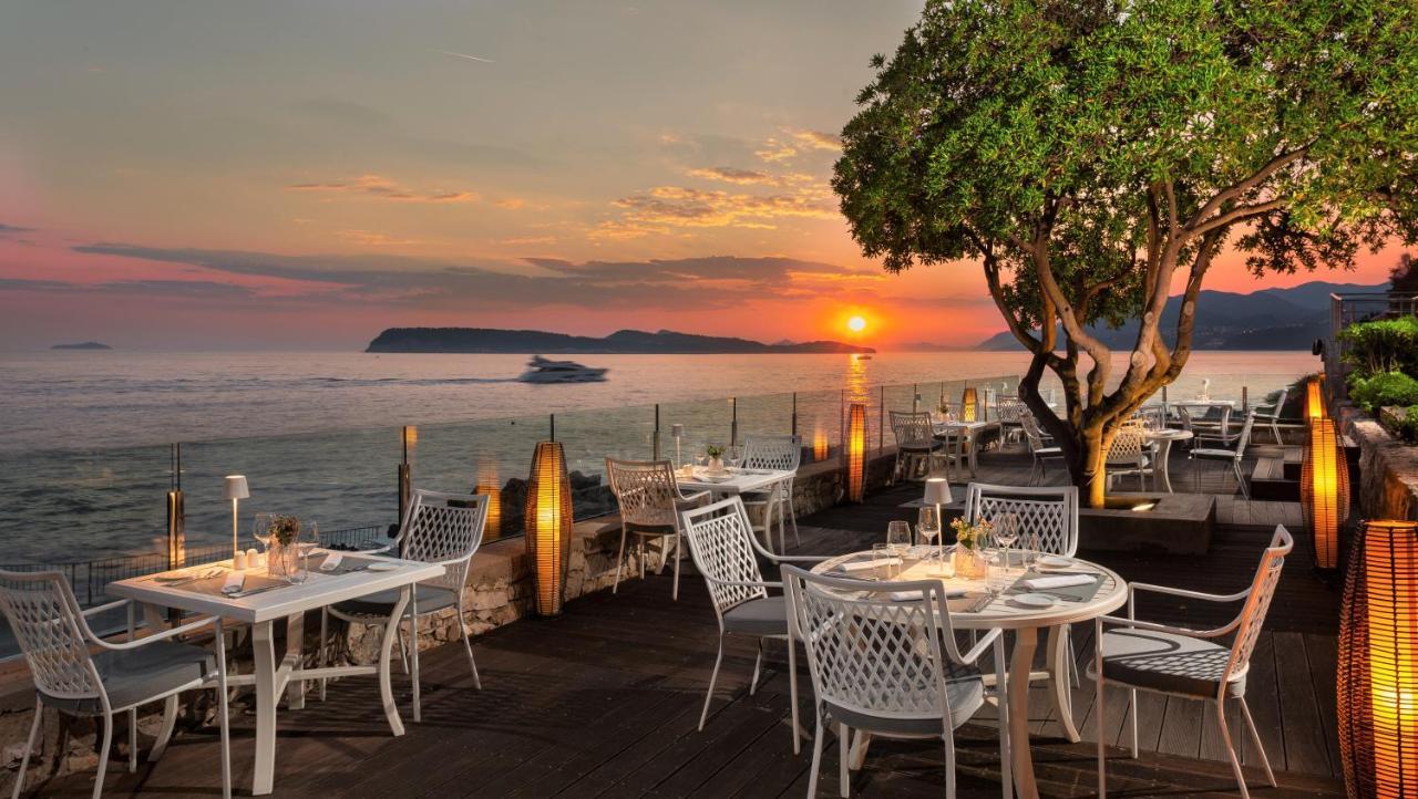 فندق رويال بلو دوبروفينك المظهر الخارجي الصورة Sunset at the restaurant